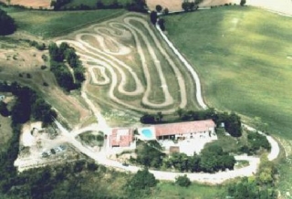  从空中看到的中心 